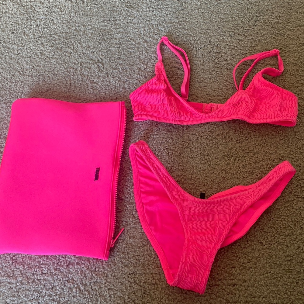 Triangl Maia- Mysa Pink Set w/ Matching Bag